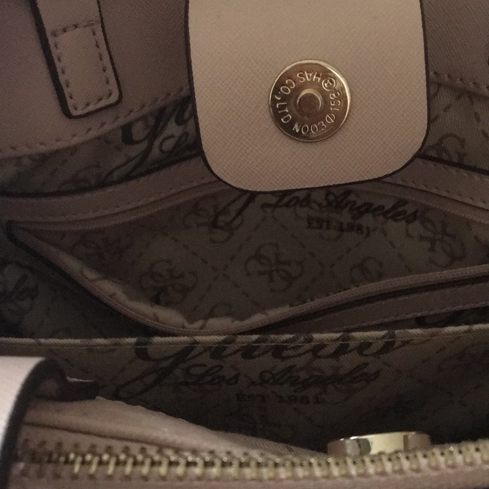Purse - Picture 2 of 3